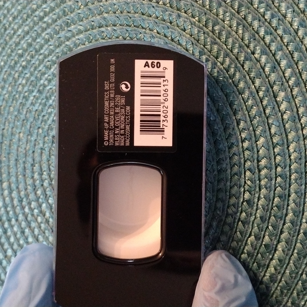 MAC lashes - Picture 2 of 2